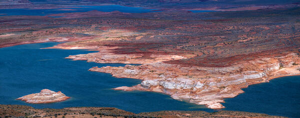 Arizona landscape scene of the colors of the rock formations surrounding Lake Power